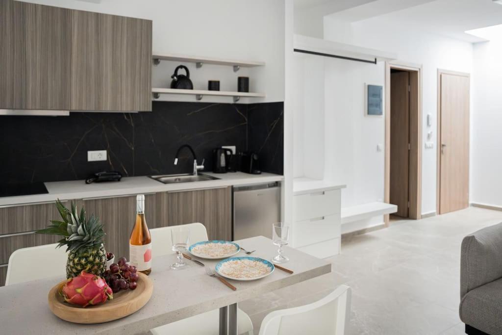 Minoas Suite The Sense Of Luxury Heraklion Exteriör bild